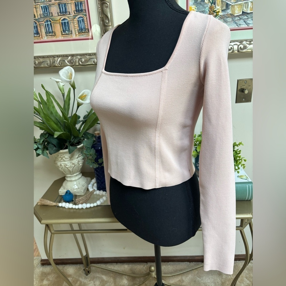 Kendall & Kylie Pastel Pink Fitted Ribbed Long Sleeve Crop Top Blouse Sz M - Picture 3 of 6